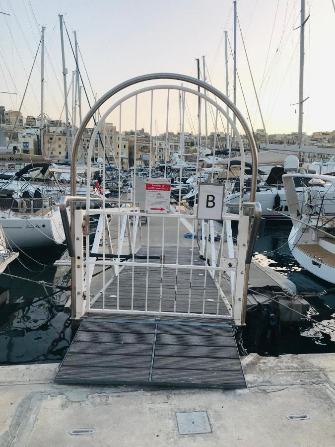 Hotel Sea Baroniv "Bedsonboat" Birgu Exterior foto