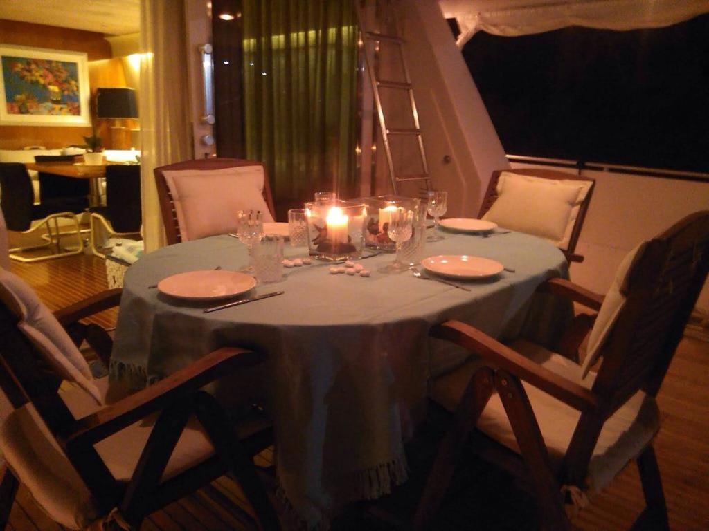 Hotel Sea Baroniv "Bedsonboat" Birgu Exterior foto