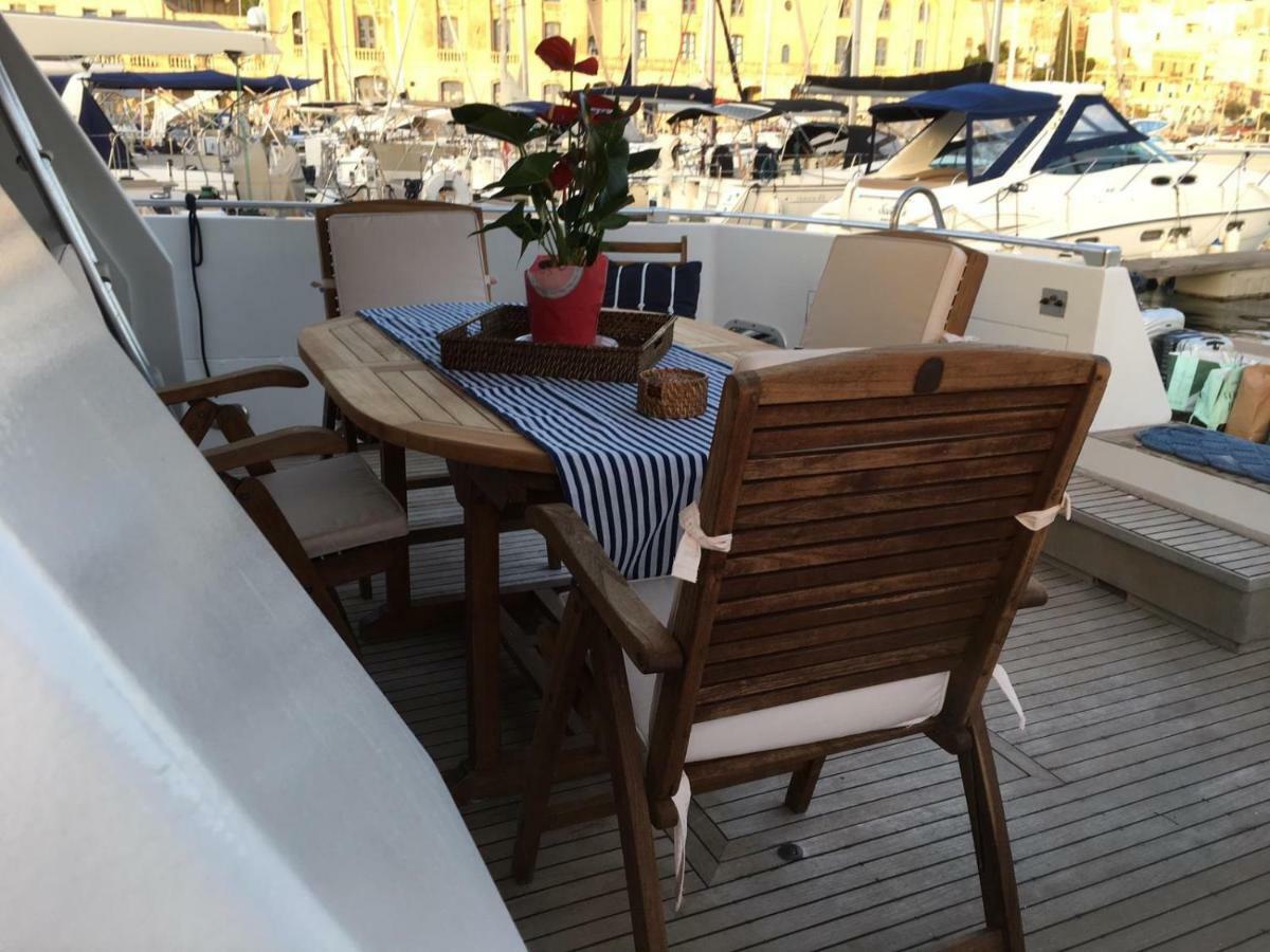 Hotel Sea Baroniv "Bedsonboat" Birgu Exterior foto