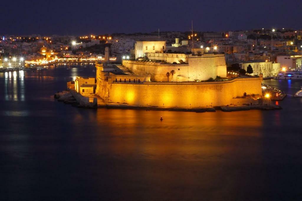 Hotel Sea Baroniv "Bedsonboat" Birgu Exterior foto