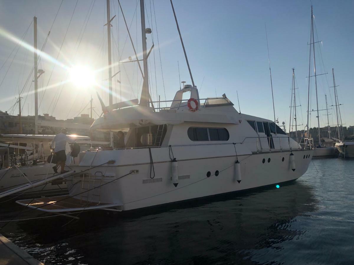 Hotel Sea Baroniv "Bedsonboat" Birgu Exterior foto