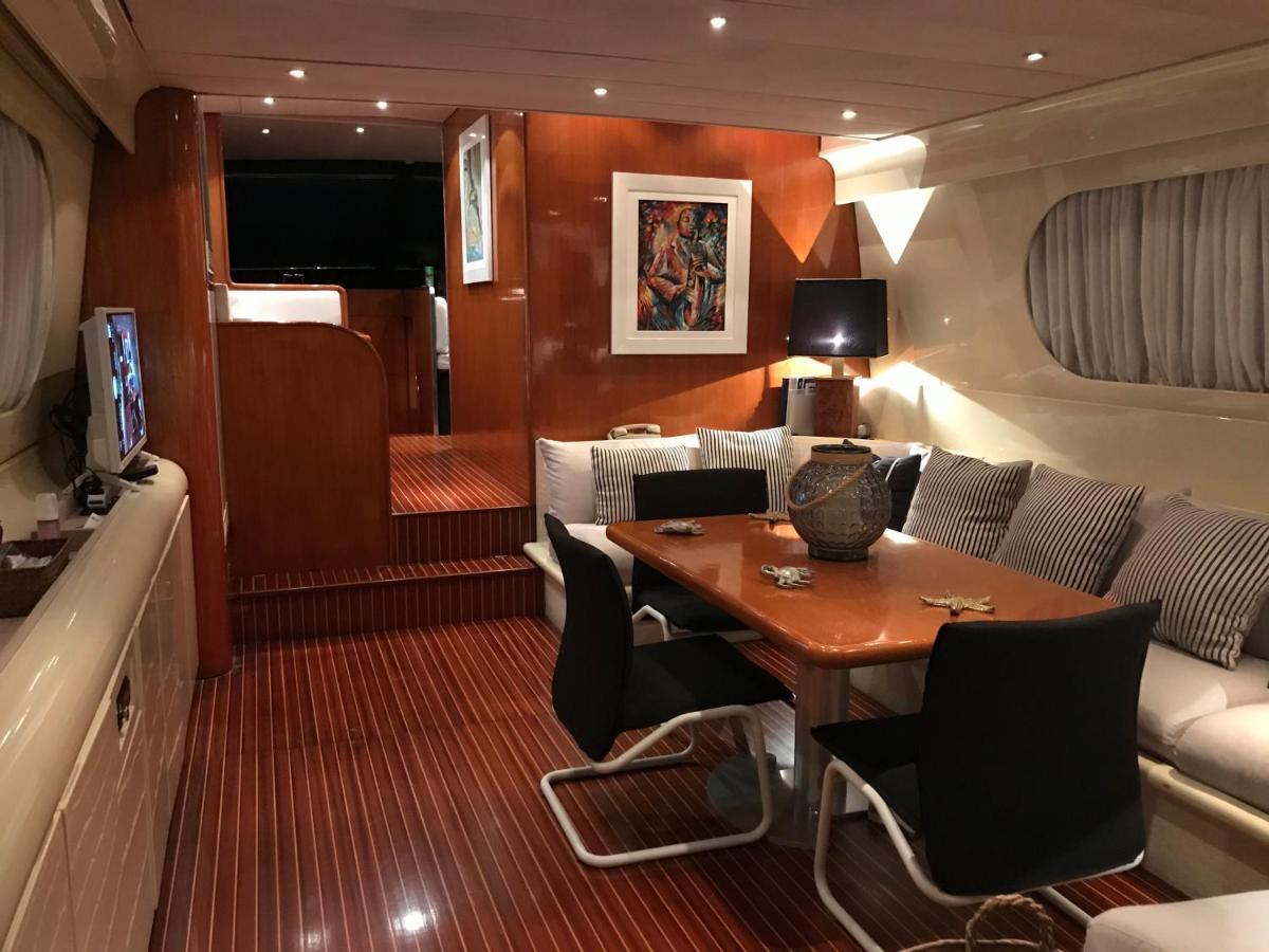 Hotel Sea Baroniv "Bedsonboat" Birgu Exterior foto